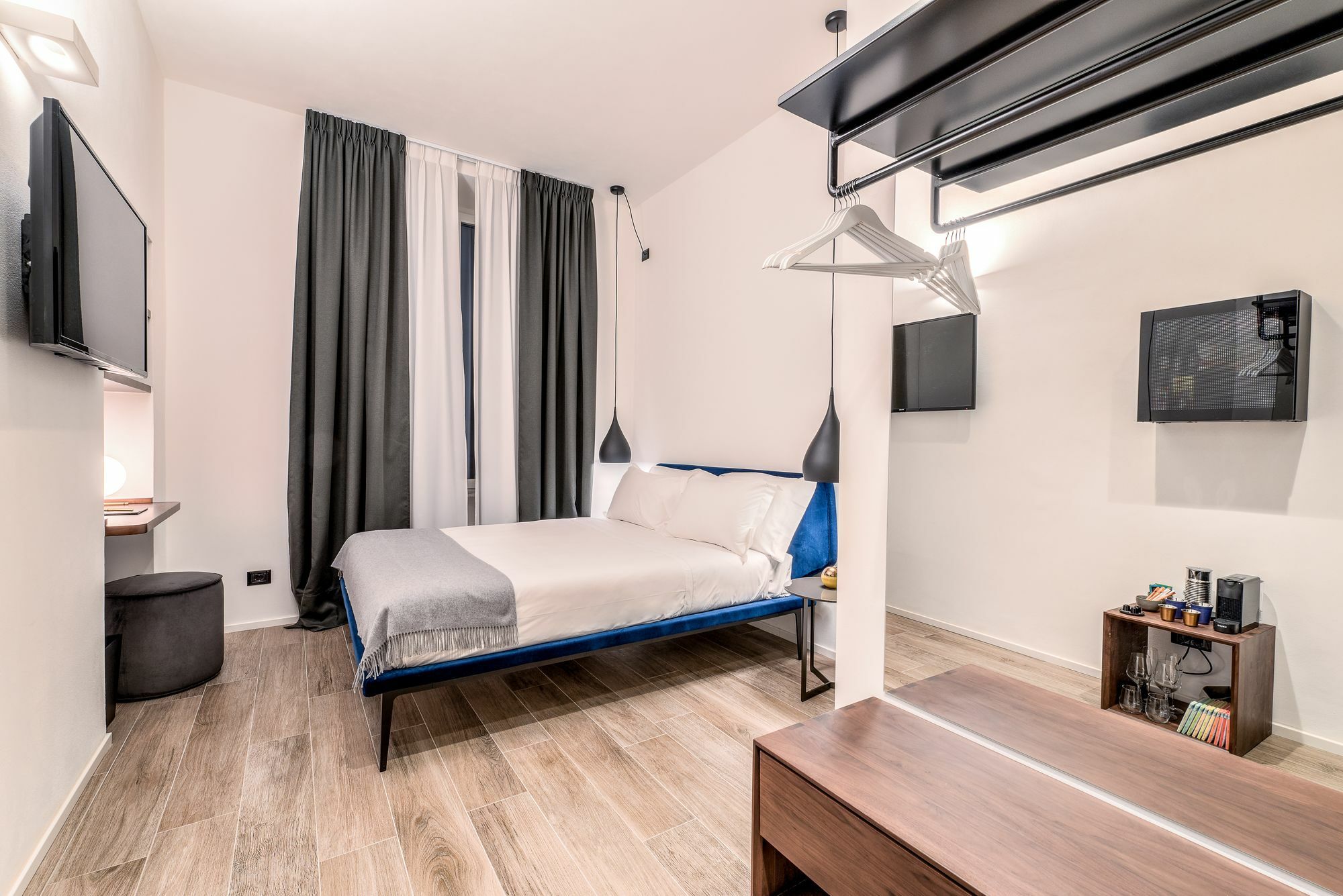 By The First - Luxury Rooms&suites 2*