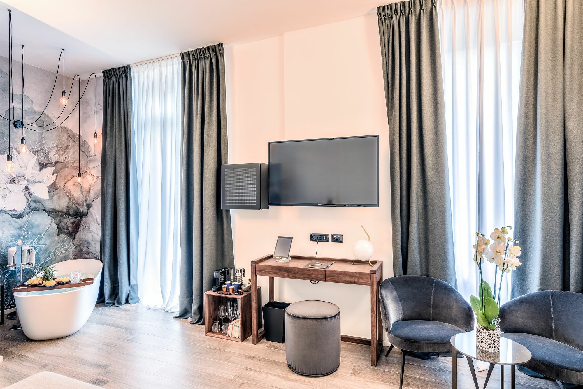 By The First - Luxury Rooms&suites Affittacamere La Spezia