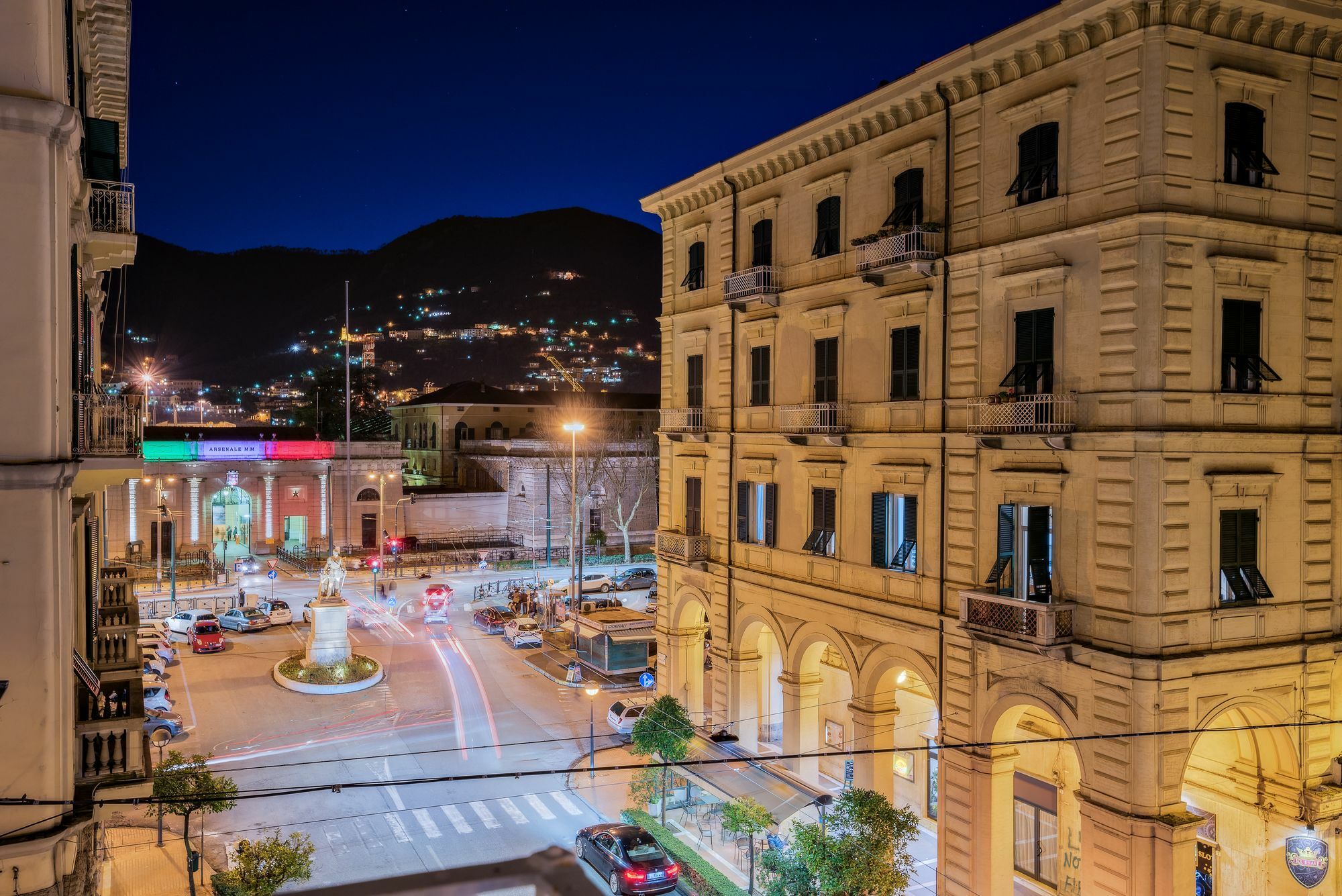 By The First - Luxury Rooms&suites Affittacamere La Spezia