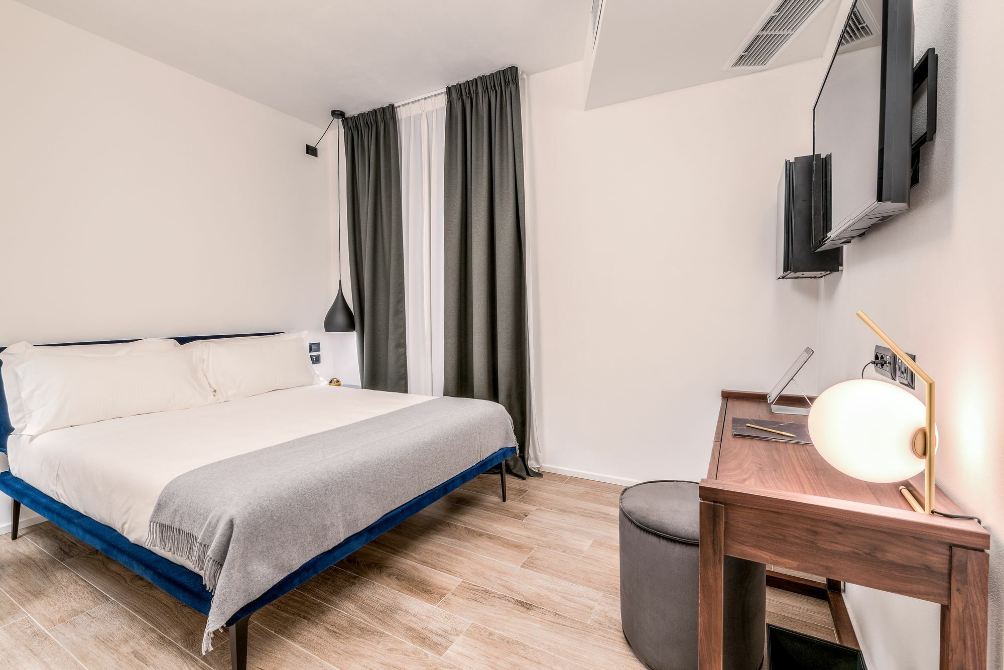 By The First - Luxury & 2* La Spezia